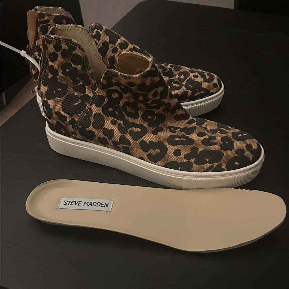 Steve Madden Leopard Print Brown Slip-On Sneakers High Top Claud Womens Sz 8.5 - Picture 7 of 9